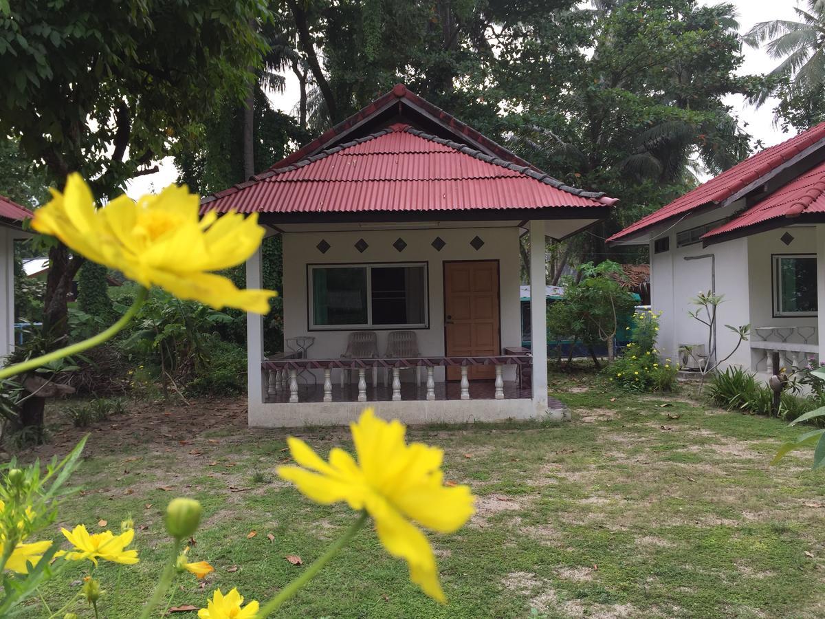 Koh Mook Coco Lodge Buitenkant foto